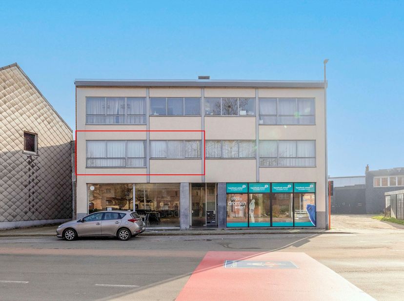 appartement de 2 chambres à coucher dans le centre de Herentals<br />
<br />
Situation : L'appartement est situé dans une petite résidence au centre