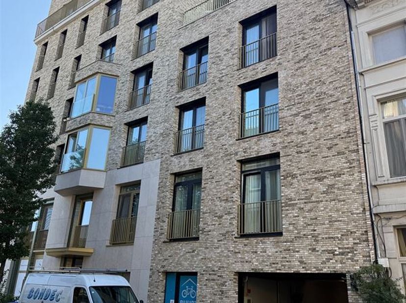 Appartement à louer
                    à 2018 Antwerpen