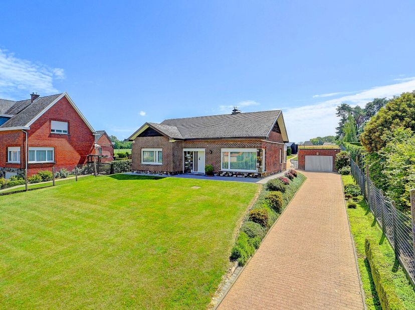 Te koop: open bebouwing in Tielt-Winge, gelegen aan de Diestsesteenweg, in een groene en landelijke omgeving met vrij zicht.Bekijk de woning hier alva