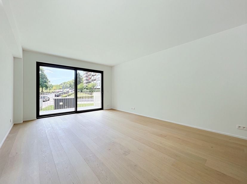 Tel : 0456 12 69 37 / E-mail : kilian.f@weinvest.be<br />
We Invest vous propose en exclusivité ce magnifique appartement deux chambres de 106 m², sit
