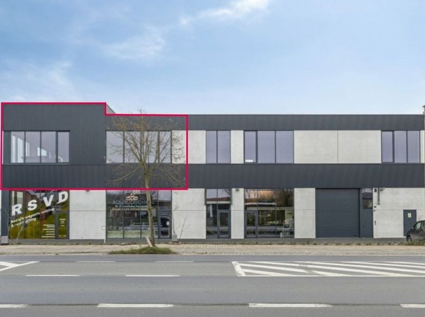 Bedrijfsvastgoed te koop in Bruggesteenweg 235,
                    8830 Hooglede
