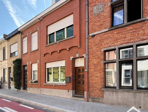                                         Woning te koop in Roeselare, € 135.000
