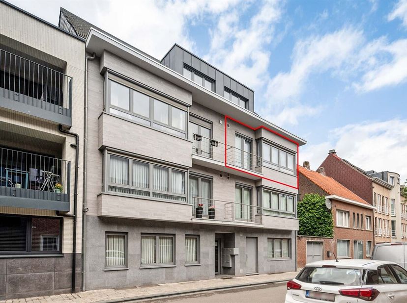 Appartement de 2 chambres, prêt à emménager et économe en énergie, situé en centre-ville<br />
L'appartement se trouve dans une petite résidence dont