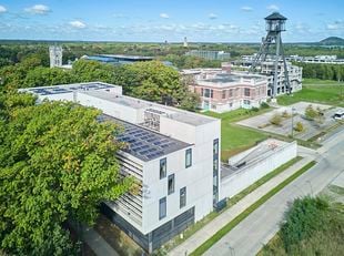 COMMERCIAL Image