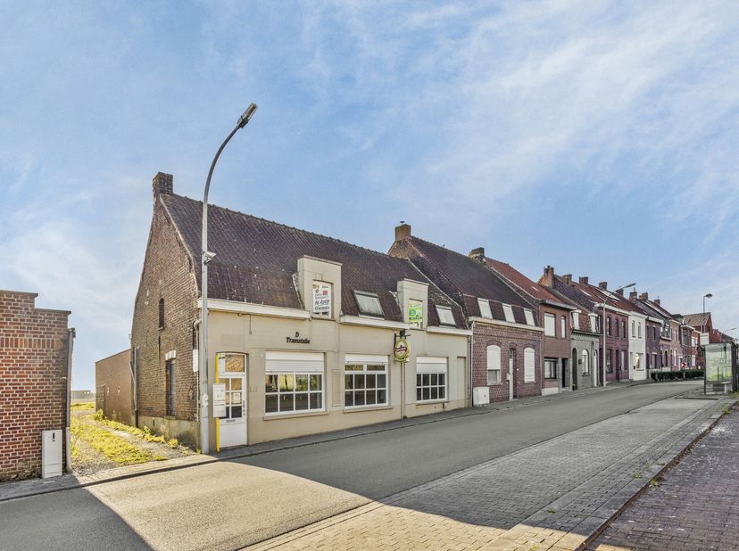 Bien professionnel à vendre
                    à 8510 Rollegem