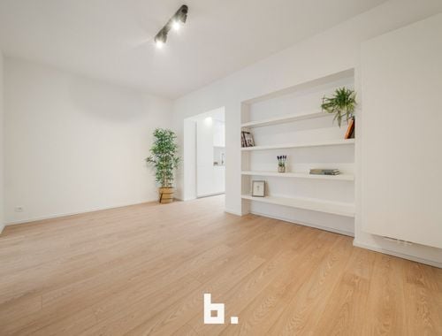                                         Maison à vendre à Sint-Pieters, € 369.000
