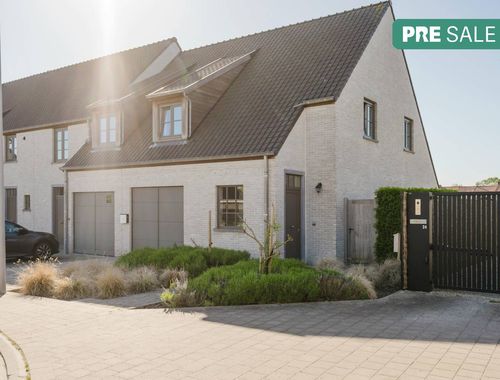                                         Maison à vendre à Rollegem, € 385.000
