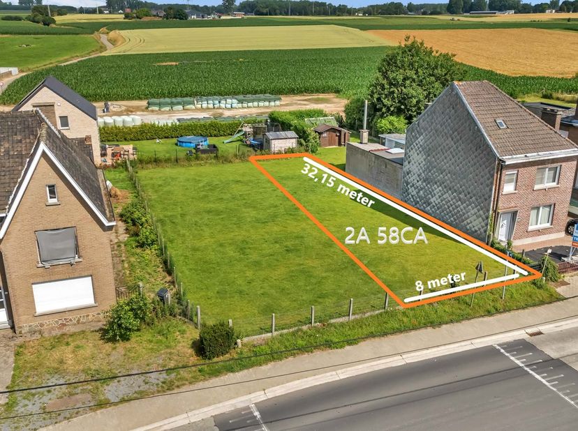 Op een rustige en residentiële ligging in Appelterre bevindt zich deze bouwgrond van 258 m², bestemd voor het oprichten van een eengezinswoning in ges