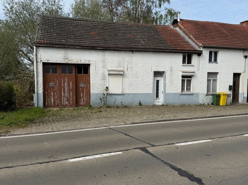 Huis te koop in Aarschotsesteenweg 247,
                    3111 Wezemaal