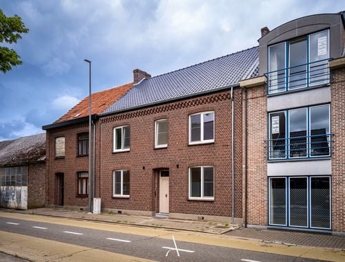                                         Woning te koop in Maaseik, € 475.000
