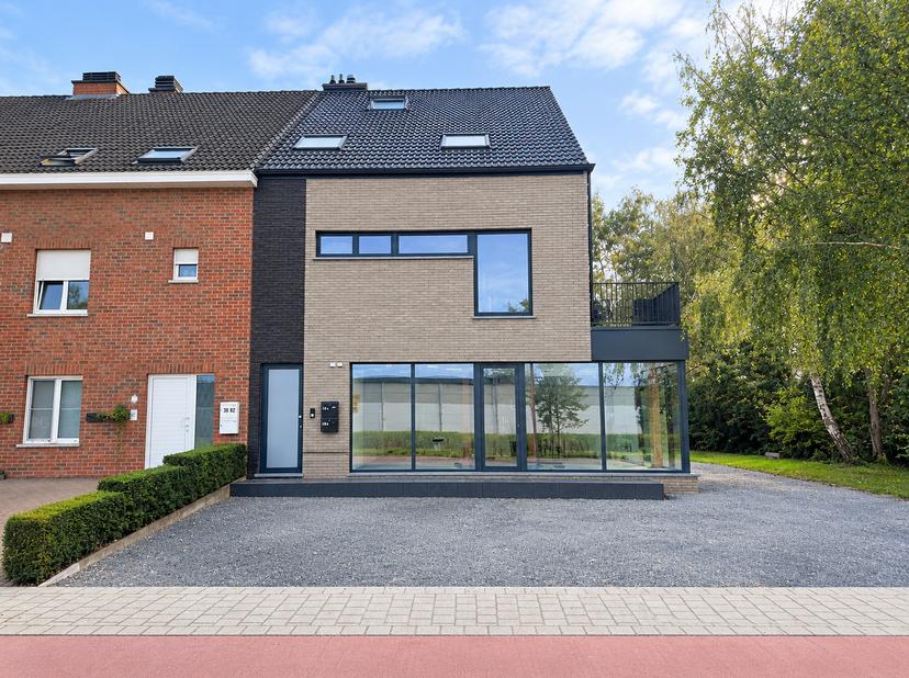 Bien professionnel à louer à Crutzenstraat 38a,
                    3500 Hasselt