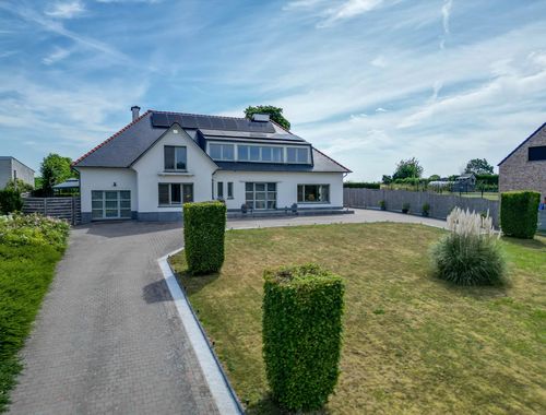                                         Villa te koop in Walsbets, € 750.000
