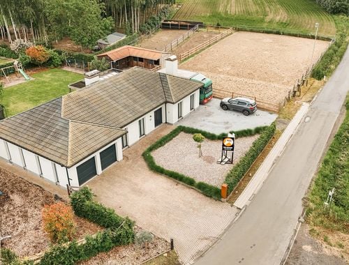                                         Maison à vendre à Vrasene, € 785.000
