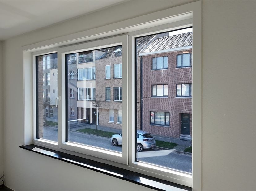 Volledig vernieuwd appartement (2 slaapkamers en garagebox) te huur op toplocatie in centrum Hasselt<br />
<br />
Op zoek naar comfortabel wonen in
