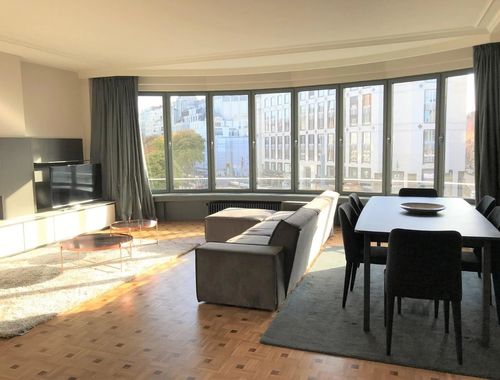                                         Appartement te huur in Elsene, € 2.450
