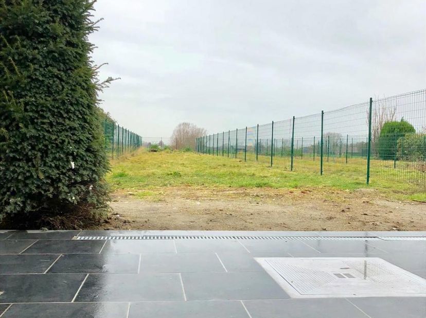 - Een bezoekmoment aanvragen kan via onze website: https://vicusvastgoed.be/nl/te-huur . <br />
- Ga naar het respectievelijke pand en klik op ‘bezoek