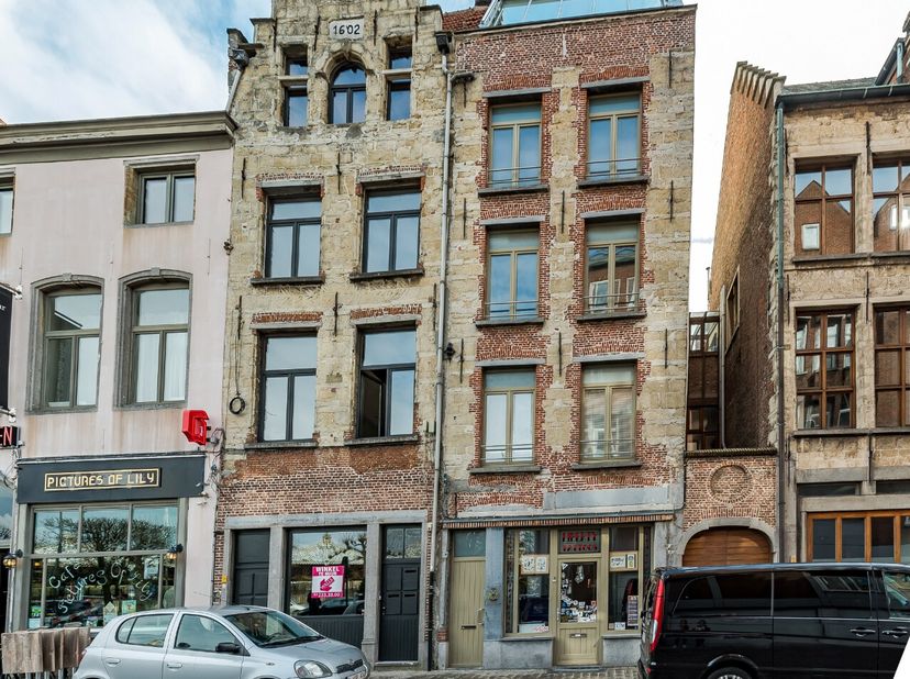 Bien professionnel à louer
                    à 2000 Antwerpen