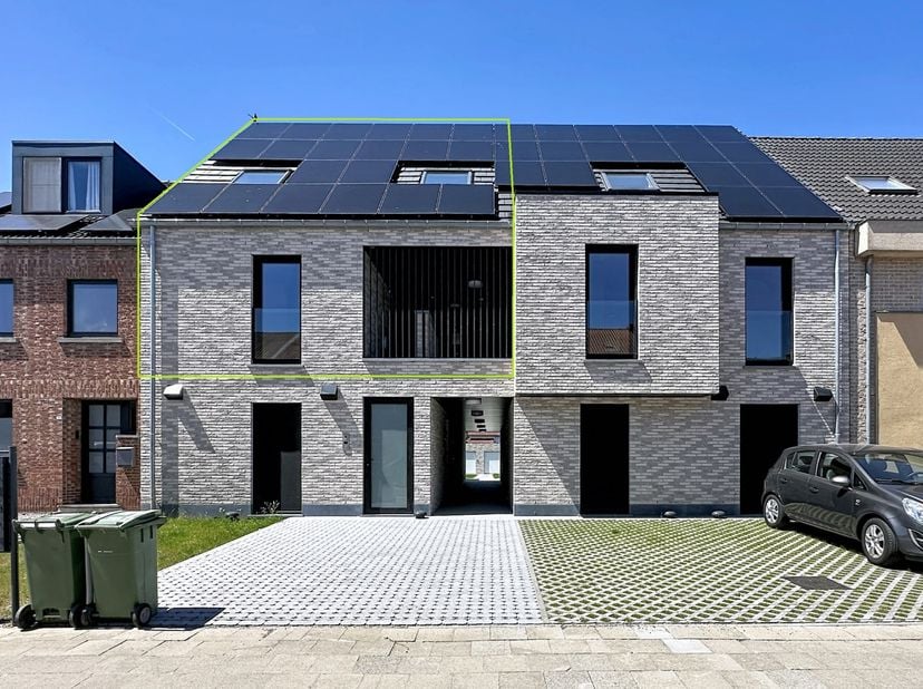 Ontdek dit prachtige nieuwbouw duplexappartement in Wilsele, een ideale combinatie van ruimte, comfort en uitzonderlijke energiezuinigheid. Dankzij de