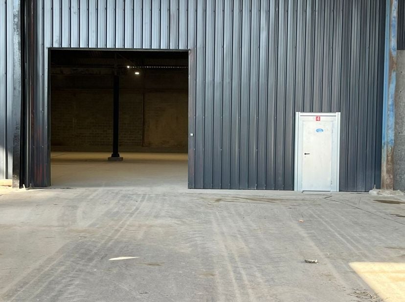 Bedrijfsvastgoed te huur
                    in 7334 Hautrage