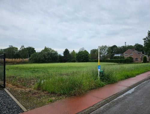                                         Terrain à bâtir à vendre à As, € 149.000
