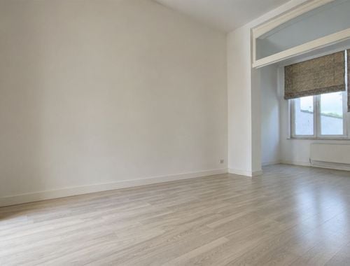                                         Appartement à louer à Tournai, € 825
