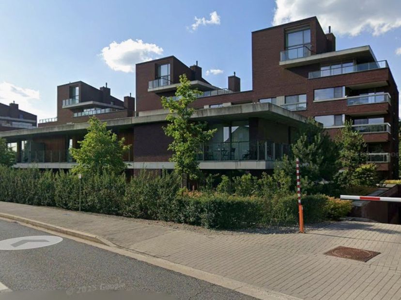 Garage te huur in Burgemeester Gerard Bijnenslaan 18,
                    3600 Genk