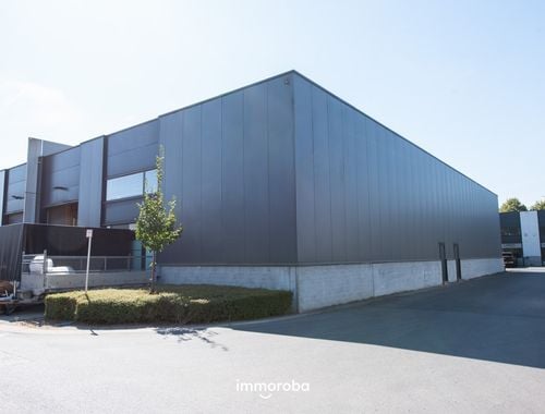                                         Opslagplaats te huur in Wielsbeke, € 2.300
