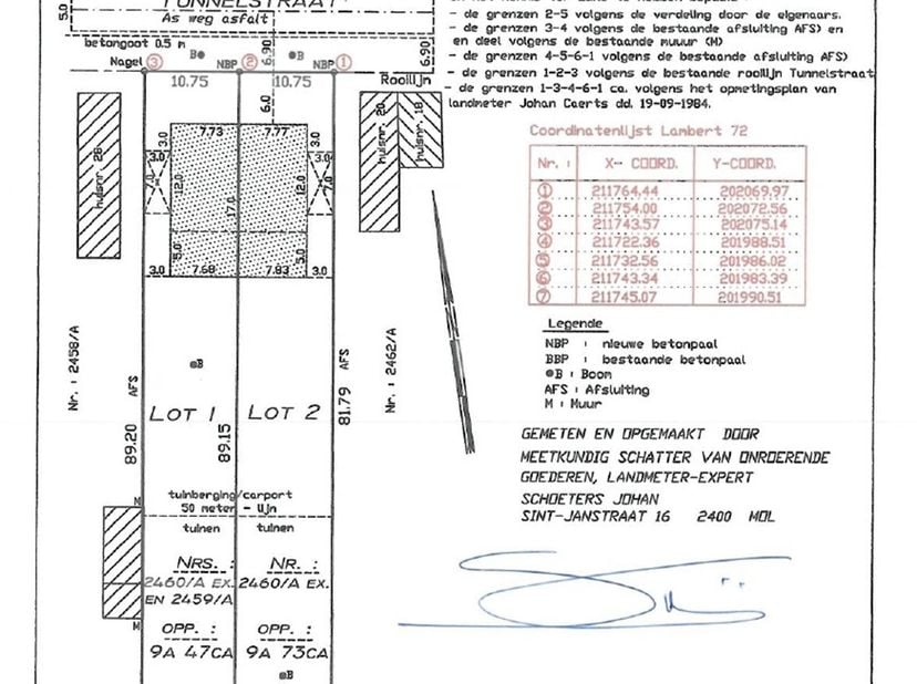 Terrain à bâtir de 947 m² destiné à une construction semi-détachée. <br />
La largeur de la rue est de 10,75 m.<br />
<br />
À quelques pas des écoles