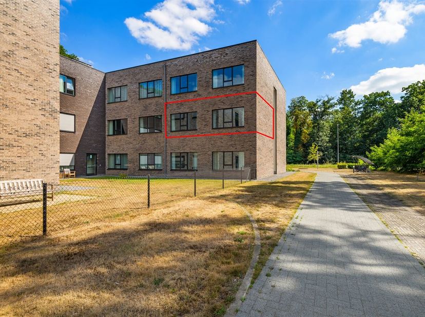 Mooie assistentiewoning nabij invalswegen in groene omgeving.<br />
Ligging: Ontdek de prachtig gelegen en hedendaags uitgeruste assistentiewoningen v