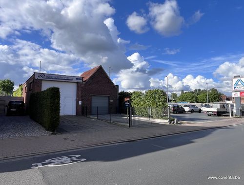                                        Magazijn zonder bureel te koop in Wervik, € 323.000
