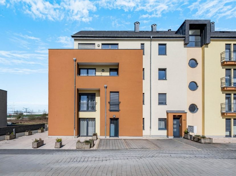 span style="font-family: Aptos,sans-serif; font-size: 12pt;"&amp;gt;ERA B-LUX presenteert met trots dit appartement met 2 slaapkamers, gunstig gelegen ten