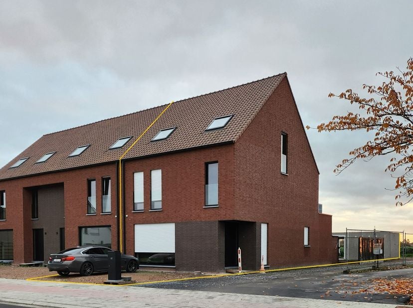 Huis te huur in Overheulestraat 187,
                    8560 Moorsele