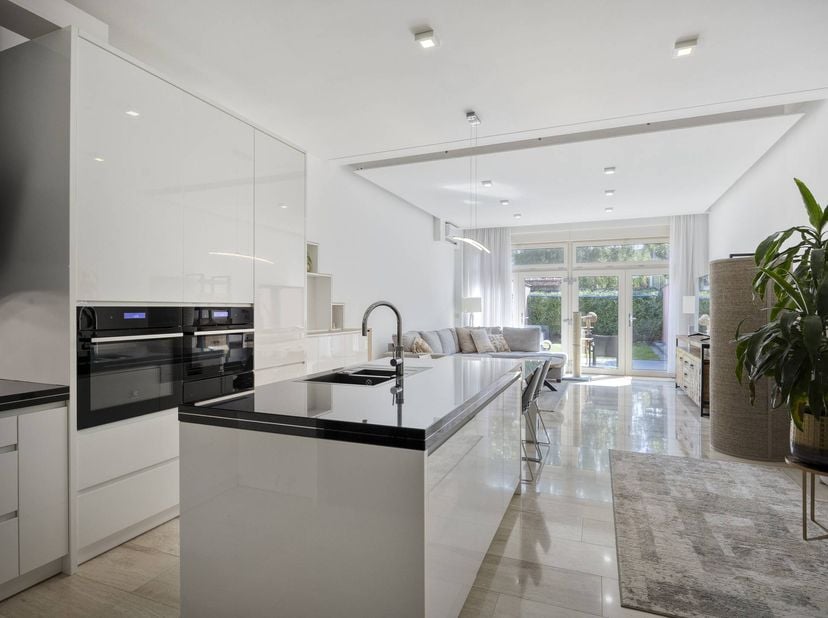 Huis te koop in Lieven Gevaertstraat 56,
                    2640 Mortsel