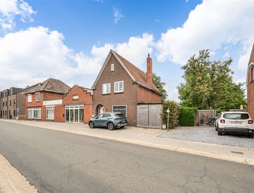                                         Appartementsgebouw te koop in Neerpelt, € 642.000
