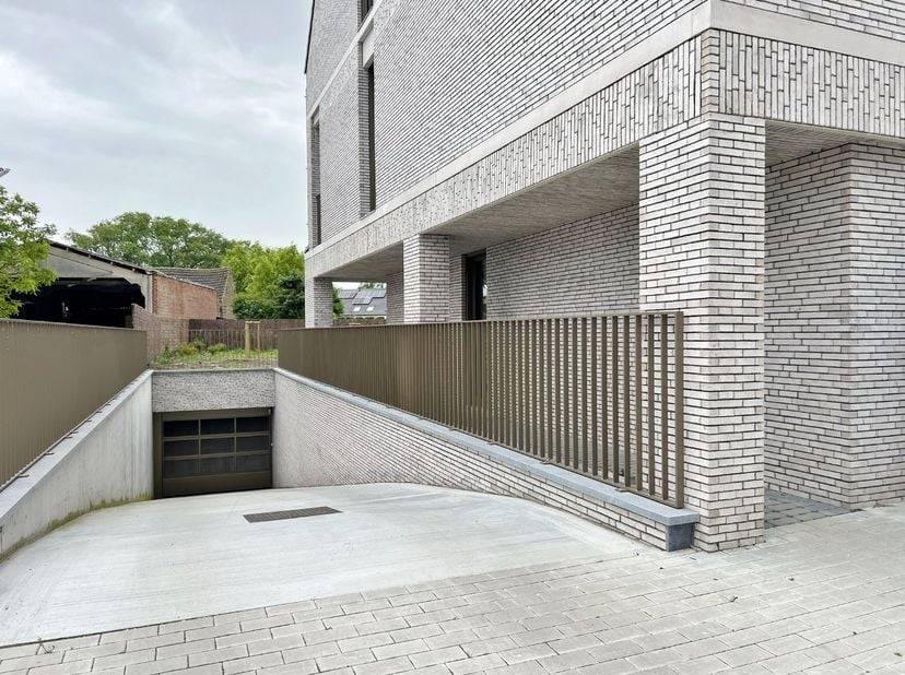 Garage à louer à Haiglaan 103 boîte -SP1,
                    8900 Ieper