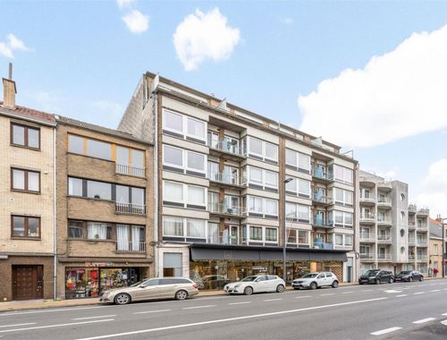                                         Appartement te huur in Mariakerke, € 850
