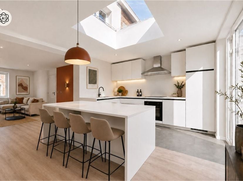 Bienvenue dans cette magnifique maison entièrement rénovée, située au coeur de Renaix ! Cette charmante demeure allie le meilleur du charme d'antan au