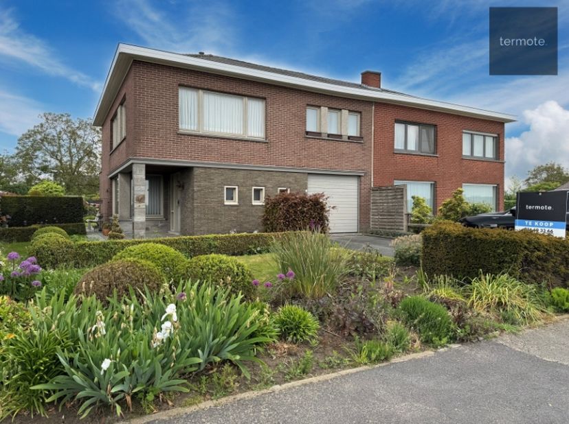 Maison à vendre
                    à 8792 Desselgem