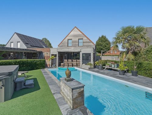                                         Woning te koop in Eernegem, € 399.000
