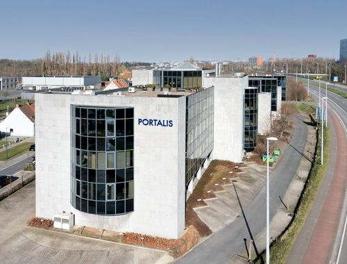                                         Espace de bureaux à louer à Zwijnaarde, € 6.765
