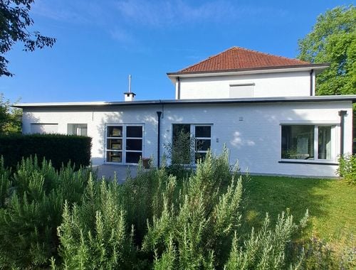                                         Hoekwoning te koop in Sint-Kruis, € 530.000
