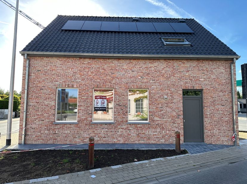 Maison à louer à Zwevezelestraat 67,
                    8820 Torhout