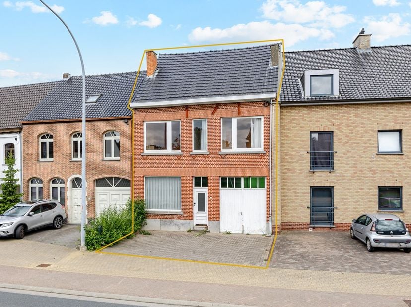 Huis te koop in Stationsstraat 61,
                    9450 Haaltert