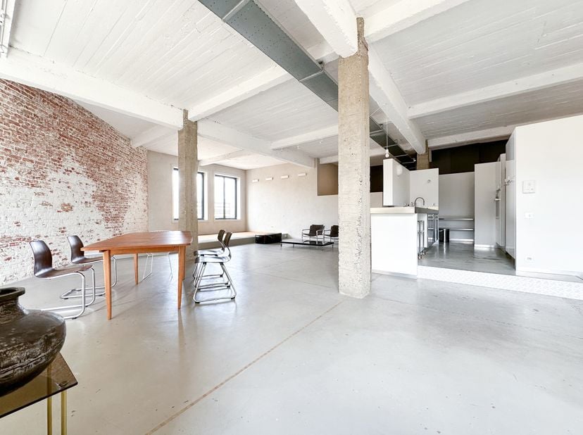 Appartement te huur in Place de l'Yser 10,
                    1000 Brussel