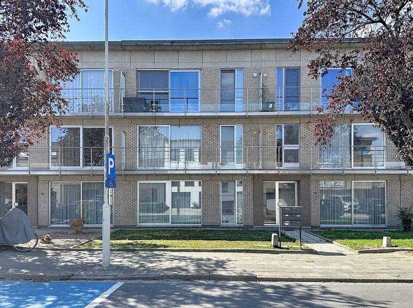 Appartement te koop in Leon Gilliotlaan 40,
                    2630 Aartselaar