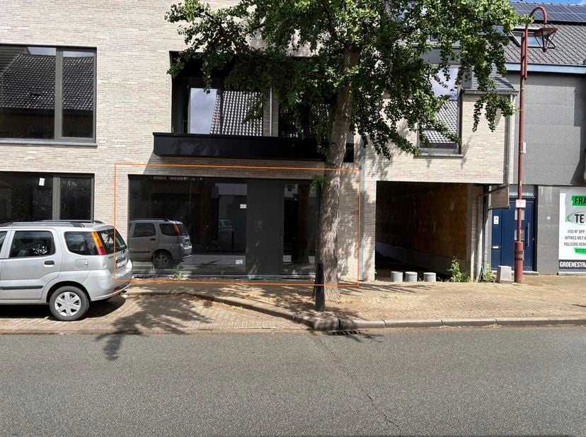 Bent u op zoek naar een locatie waar u op kleinschalige, energiezuinige én budgetvriendelijke manier uw zaak kunt vestigen? <br />
De locatie langs ve