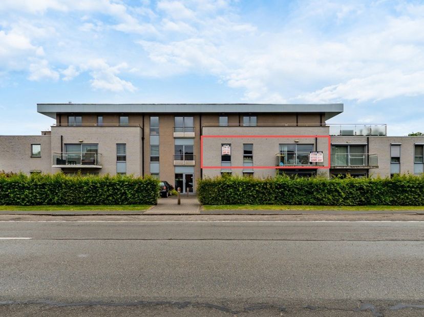 EasyHome stelt u dit appartement voor, gelegen in Tertre, ideaal als eerste aankoop of als vastgoedinvestering.<br />
Gebouwd in 2014, biedt het mooie