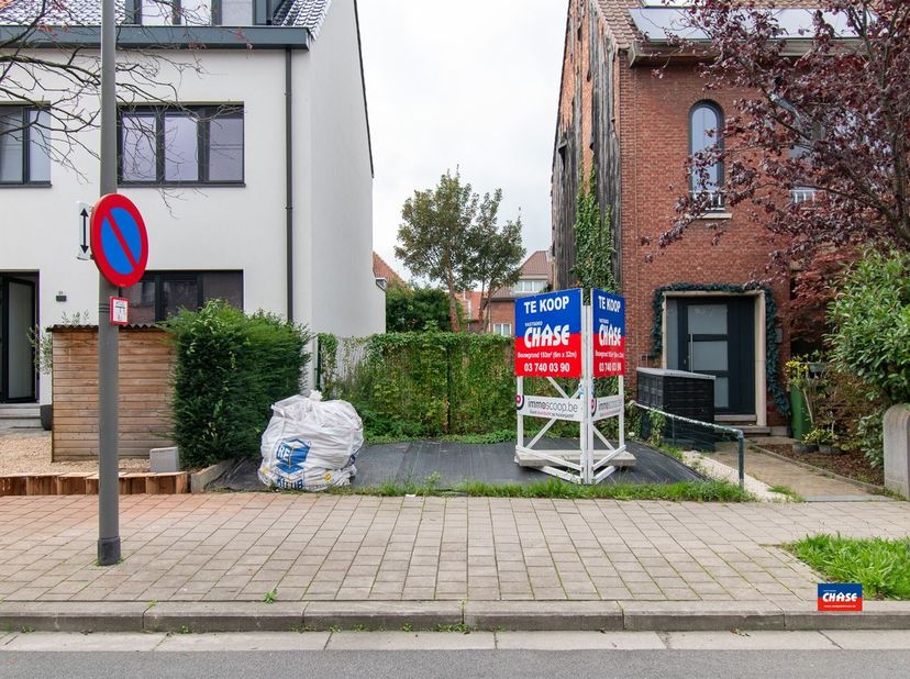 Grond te koop in Dokter Van Raesstraat 23,
                    2660 Hoboken