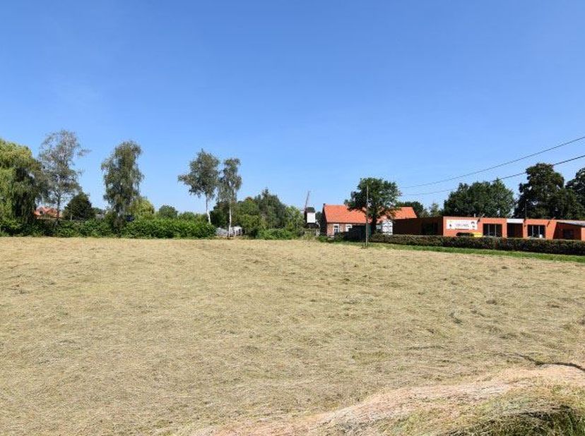 Terrain à vendre
                    à 2440 Geel