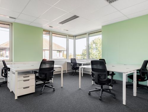                                         Bureaux à louer à Waterloo, € 4.406
